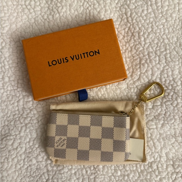 Louis Vuitton Checkered Key Pouch - Cream and Gray - Picture 1 of 6